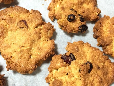 フルーツグラノラと混ぜて焼くだけ☆サクサククッキー